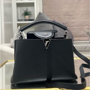 Louis Vuitton Capucines MM handbag